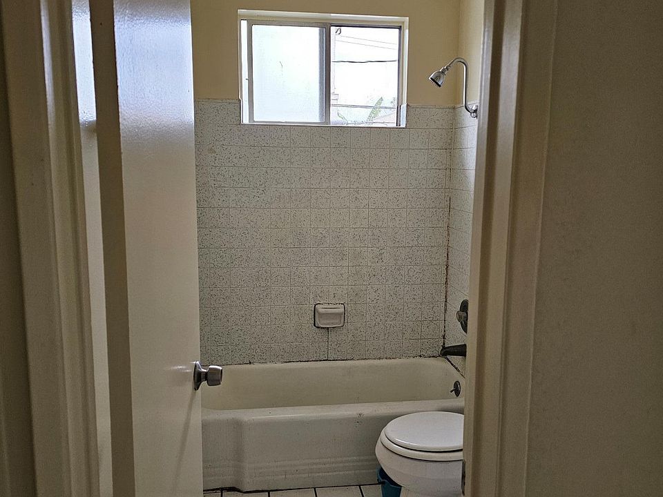 2nd image of 1363 E Acacia Ave #6