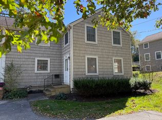 58 Laurel St #B, Greenfield, MA 01301