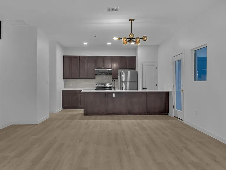 1519 Golden Hill Ter — Photo 14