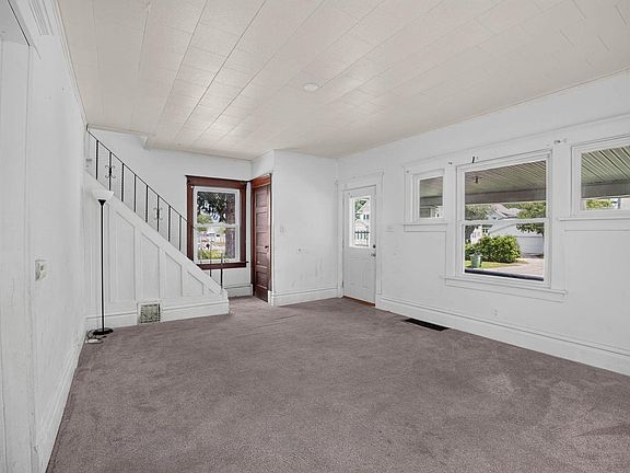 3rd image of 616 Kimball Ave