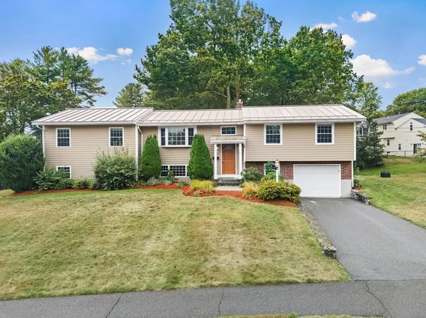 7 Livingston Dr, Peabody, MA 01960
