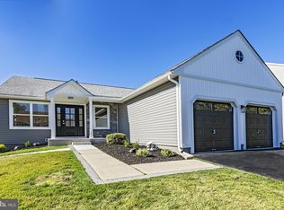 207 Beau Tree Dr, Wilmington, DE 19810
