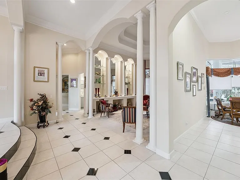 8742 Southern Breeze Dr — Photo 16