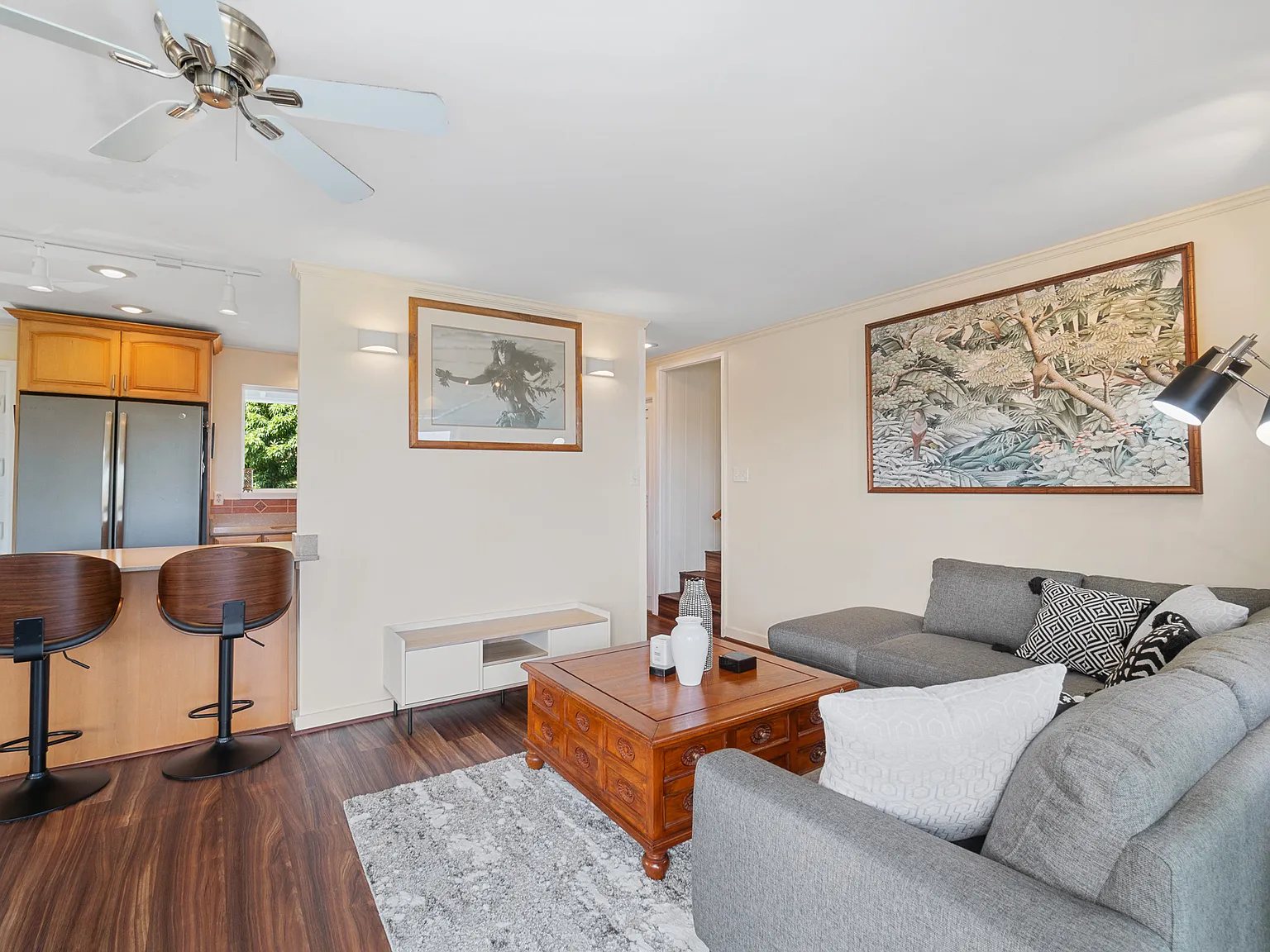 3 bed, 1136 sqft, $5,500 — Photo 3