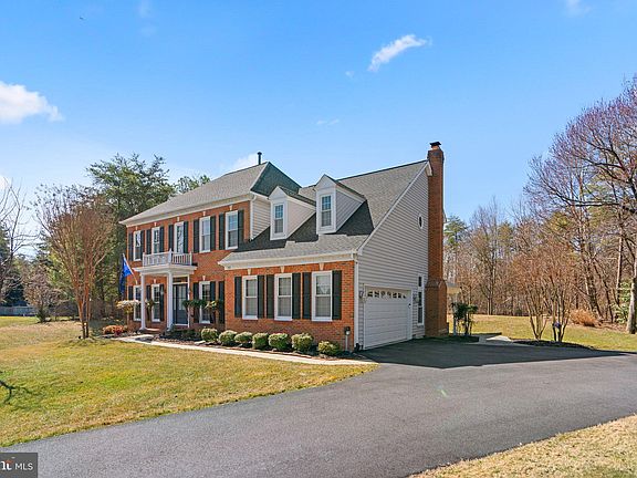 2nd image of 121 Fordham Dr