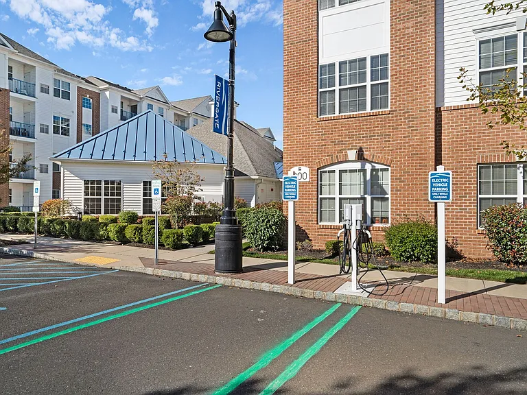 Rivergate Bordentown Waterfront — Photo 12