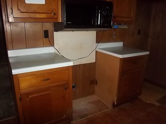 5th image of 3289 Foxbriar Dr