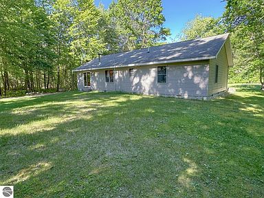 2797 N Castor Rd, Coleman, MI 48618 | Zillow