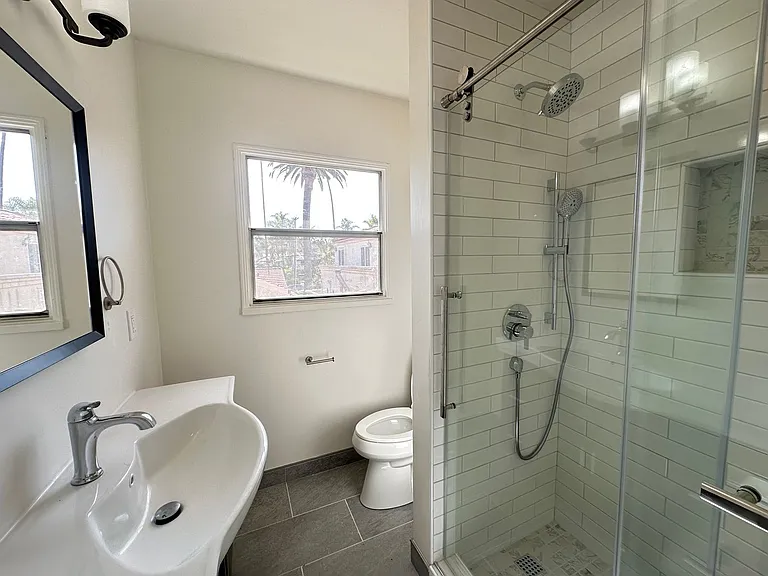 226-232 W Mason St — Photo 11