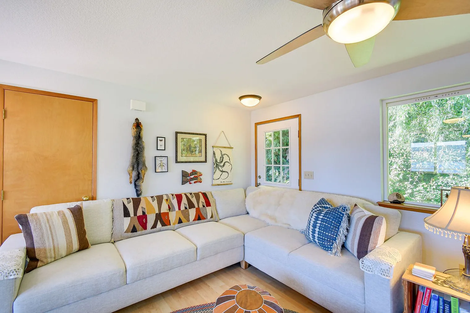 2 bed, 2.0 bath, 1194 sqft, $2,731 — Photo 2