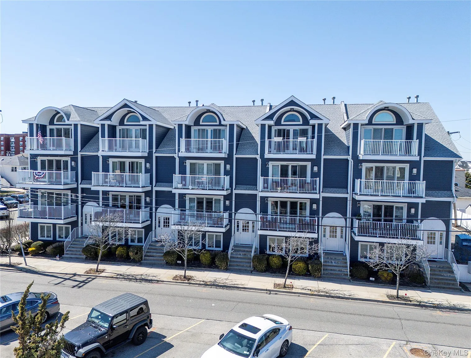 159 Monroe Boulevard #Upper photo 1