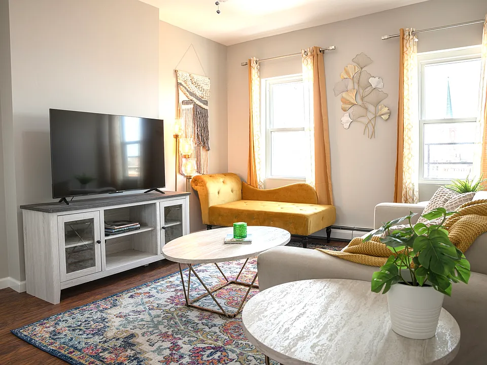 105 E Clifton Ave #14