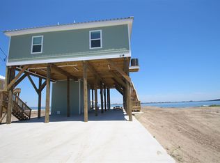 228 E Central Ave, Grand Isle, LA 70358