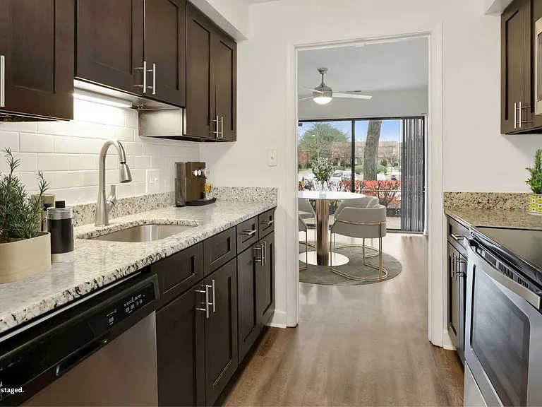 Annen Woods Apartments — Photo 17