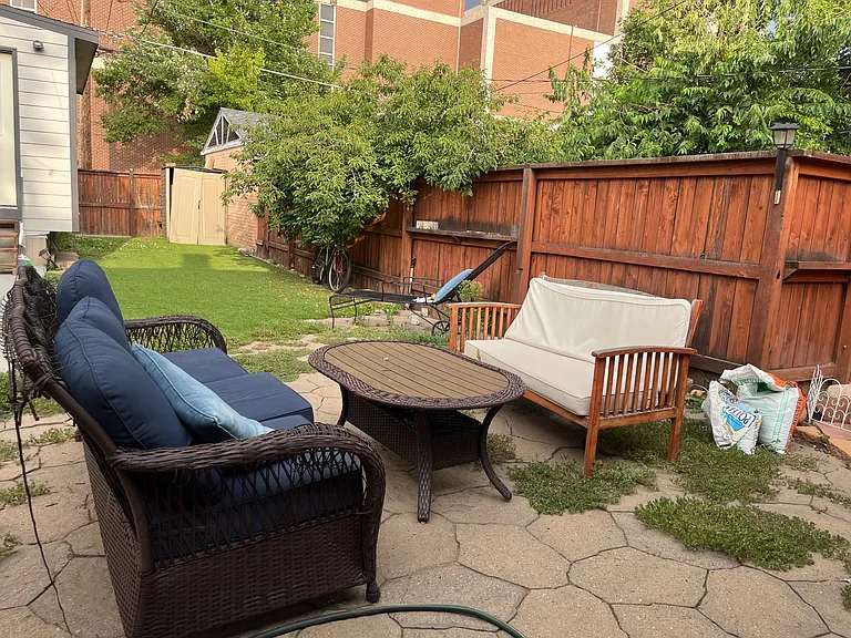 704 S Logan St — Photo 3