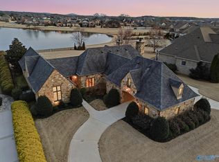 19 Lake Forest Blvd SW, Huntsville, AL 35824