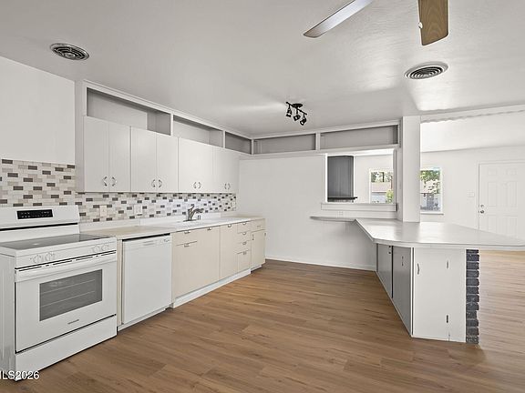 5th image of 1180 Vance Way