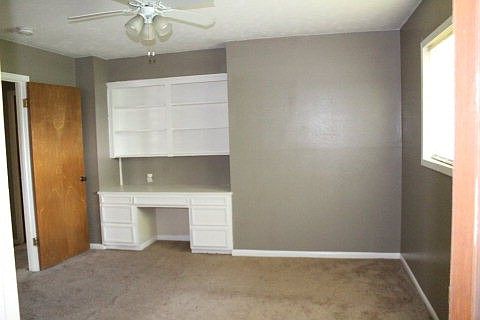 3rd image of 309 Berkshire Ln