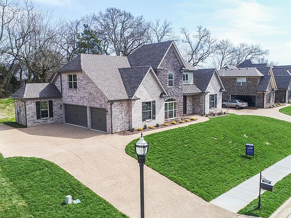 2nd image of 1084 Luxborough Dr Lot 587