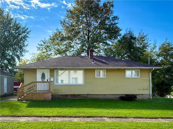 907 Fenton St, Niles, OH 44446