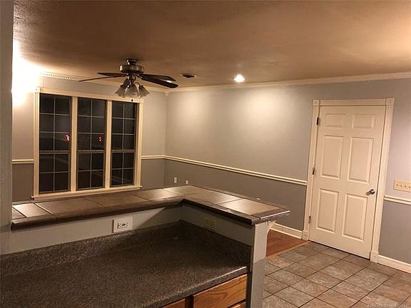 3rd image of 1112 Turpin Ln