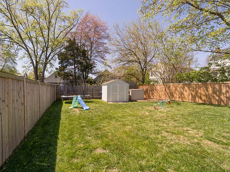 1334 Bayliss Dr — Photo 26