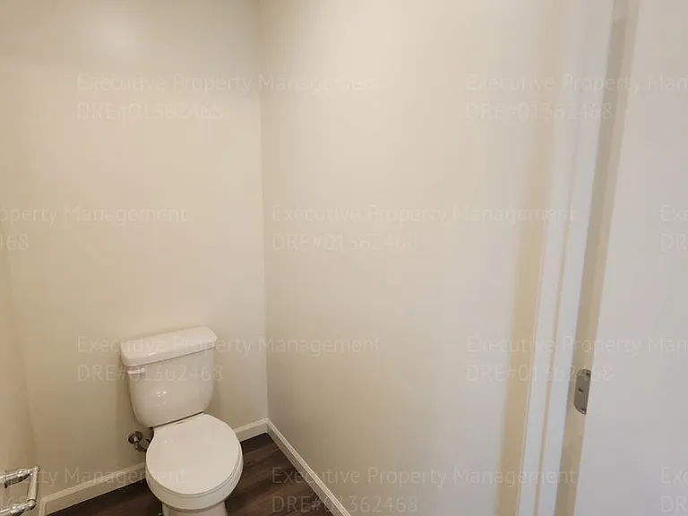 8921 Kemi St — Photo 27
