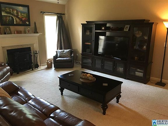 5th image of 365 Parkwood Dr