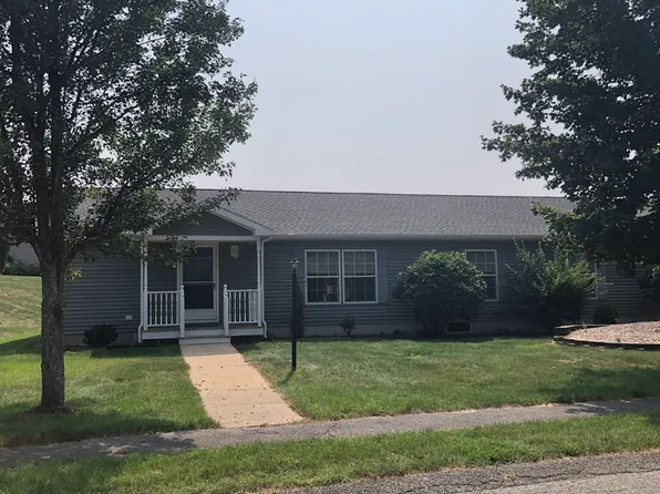 5402 Oak Point Dr, Middleboro, MA 02346