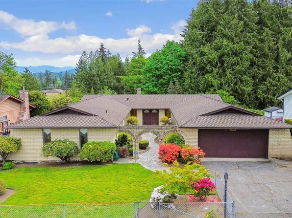 1035 E Robinhood Drive, Arlington, WA 98223