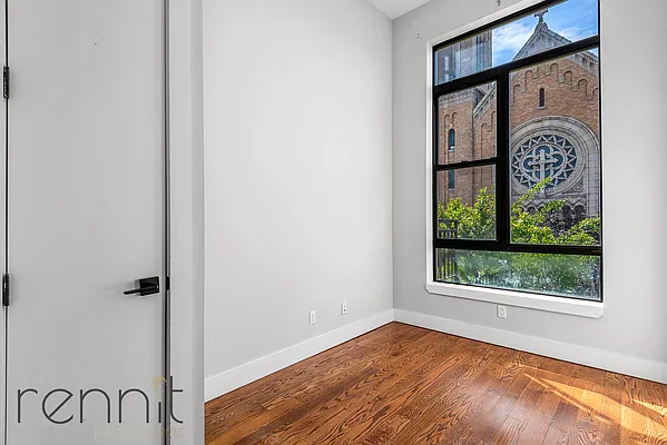 Rented by Rennit Inc. | media 8