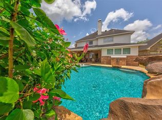 200 Whitehall Ln, League City, TX 77573