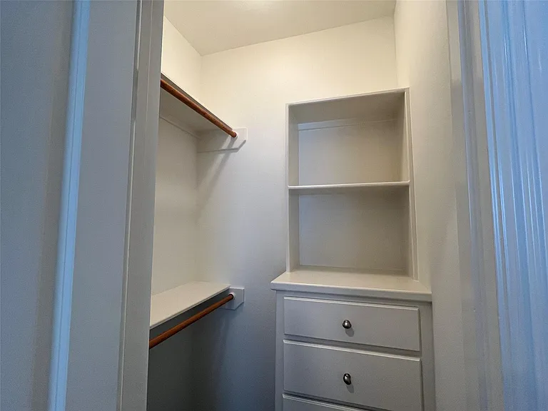 2314 Camden Dr — Photo 24