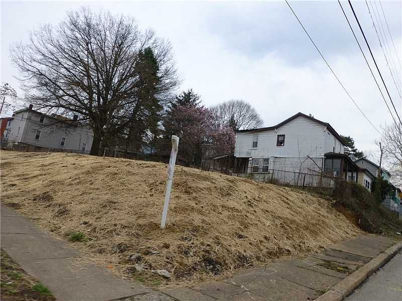 1st image of 1701 Scott St
