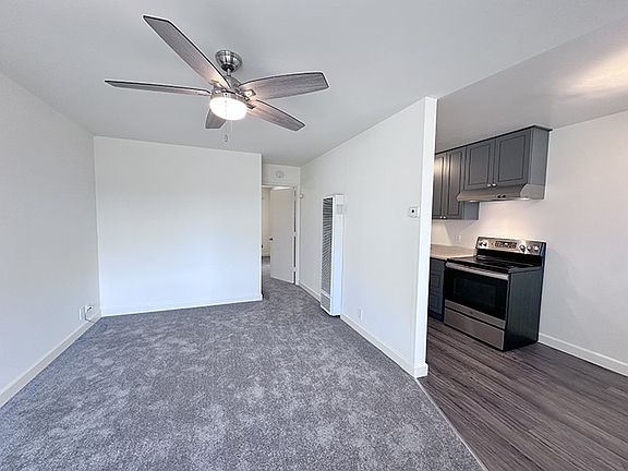 5th image of 2421 Palmetto Ave APT 12
