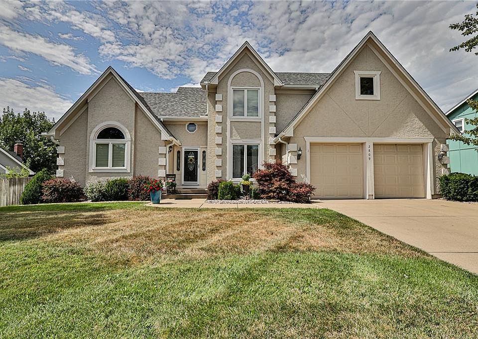 1st image of 2809 NW Westbrooke Cir