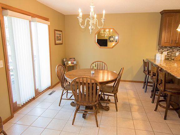 4th image of 112 Creekside Dr