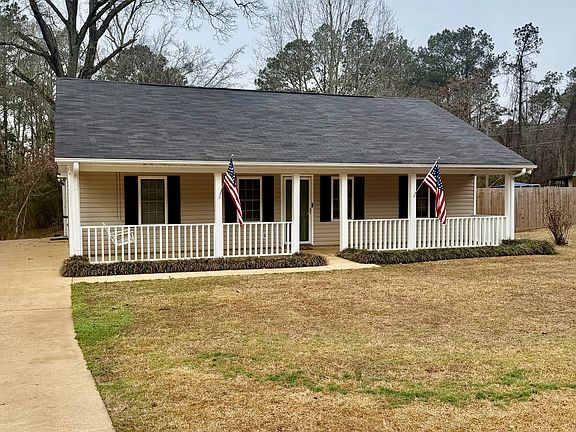 2nd image of 86 John Lovelace Rd