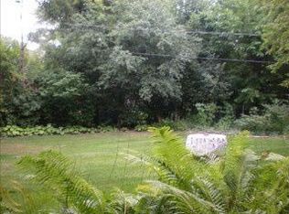 26602 Dundee Rd, Huntington Woods, MI 48070