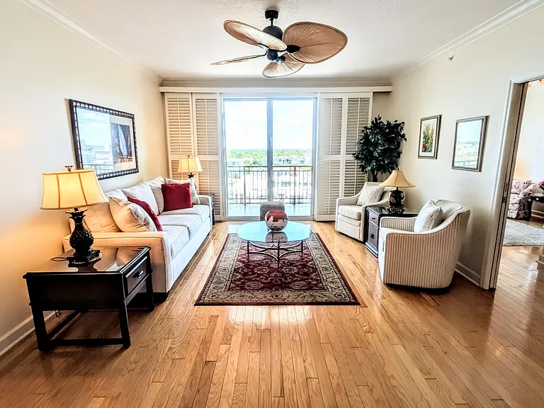 750 N Tamiami Trl #1404 — Photo 6