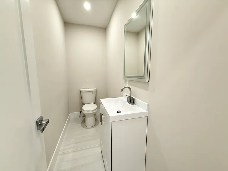 10 Cawfield St #1R — Photo 10