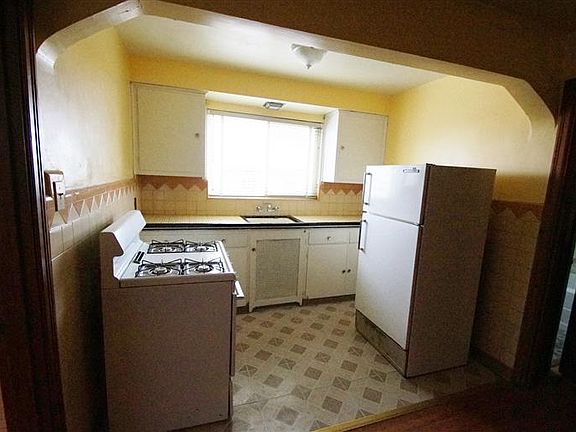 3rd image of 5314 Glenway Ave