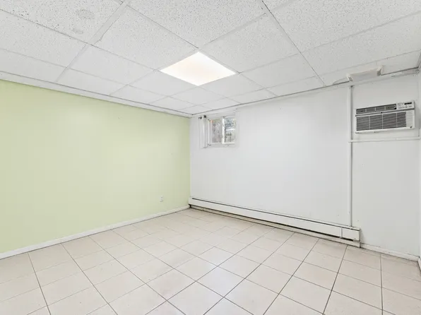 5-39 117th Street image 20 of 28