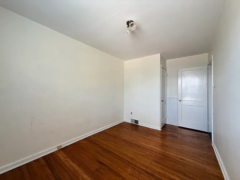 3303 Hartel Ave — Photo 55