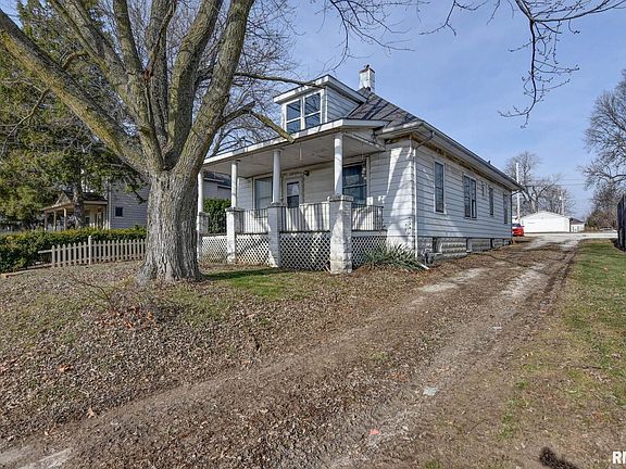 2nd image of 907 E Park St
