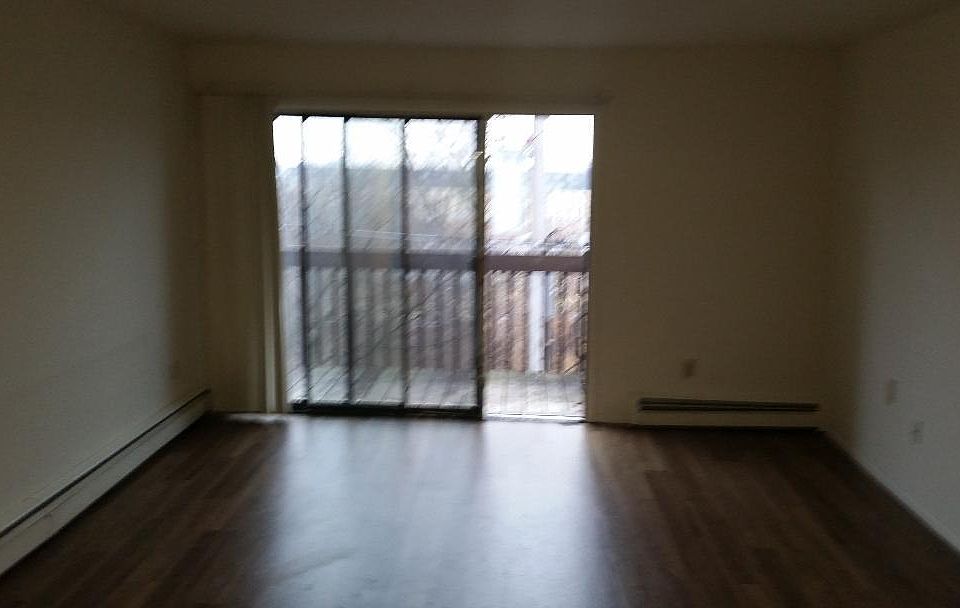 2nd image of 2333 N Oakland Ave APT 201