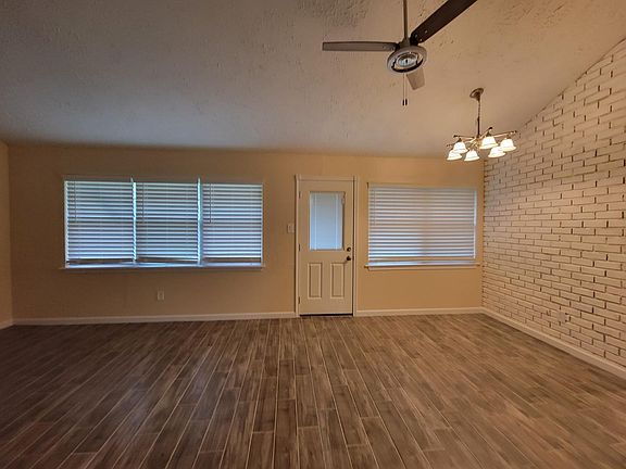 4th image of 16303 Summer Dawn Ln