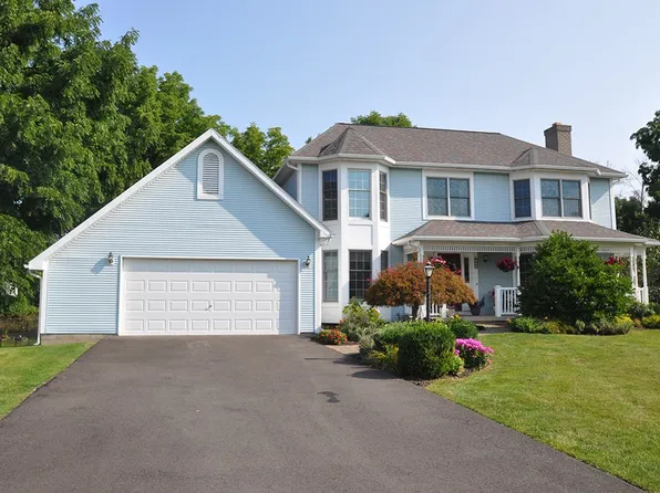 276 Totem Trl, Rochester, NY 14617