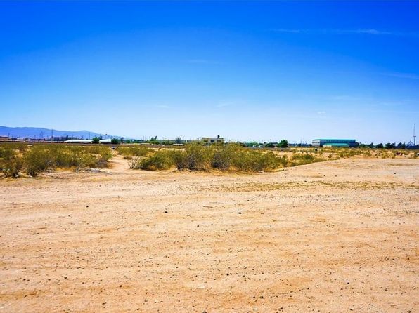 1 Balsam Rd, Victorville, CA 92395