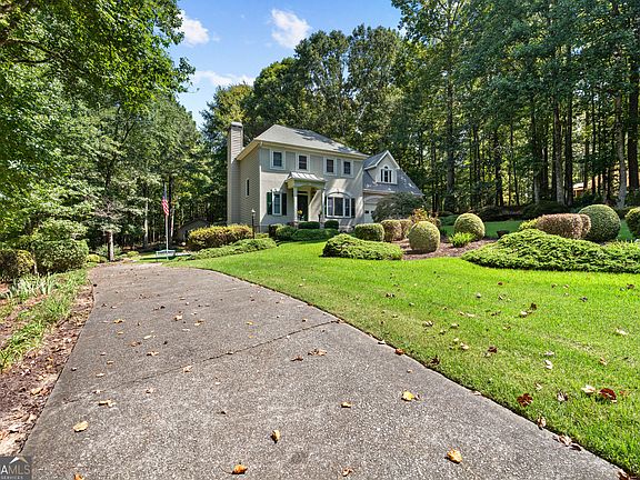 5th image of 15 Oak Ridge Dr